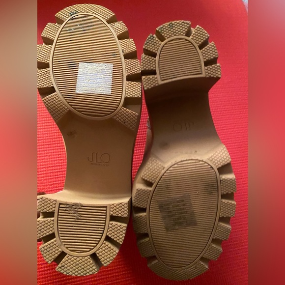 Jennifer Lopez Ankle Heeled Boots - Picture 8 of 16